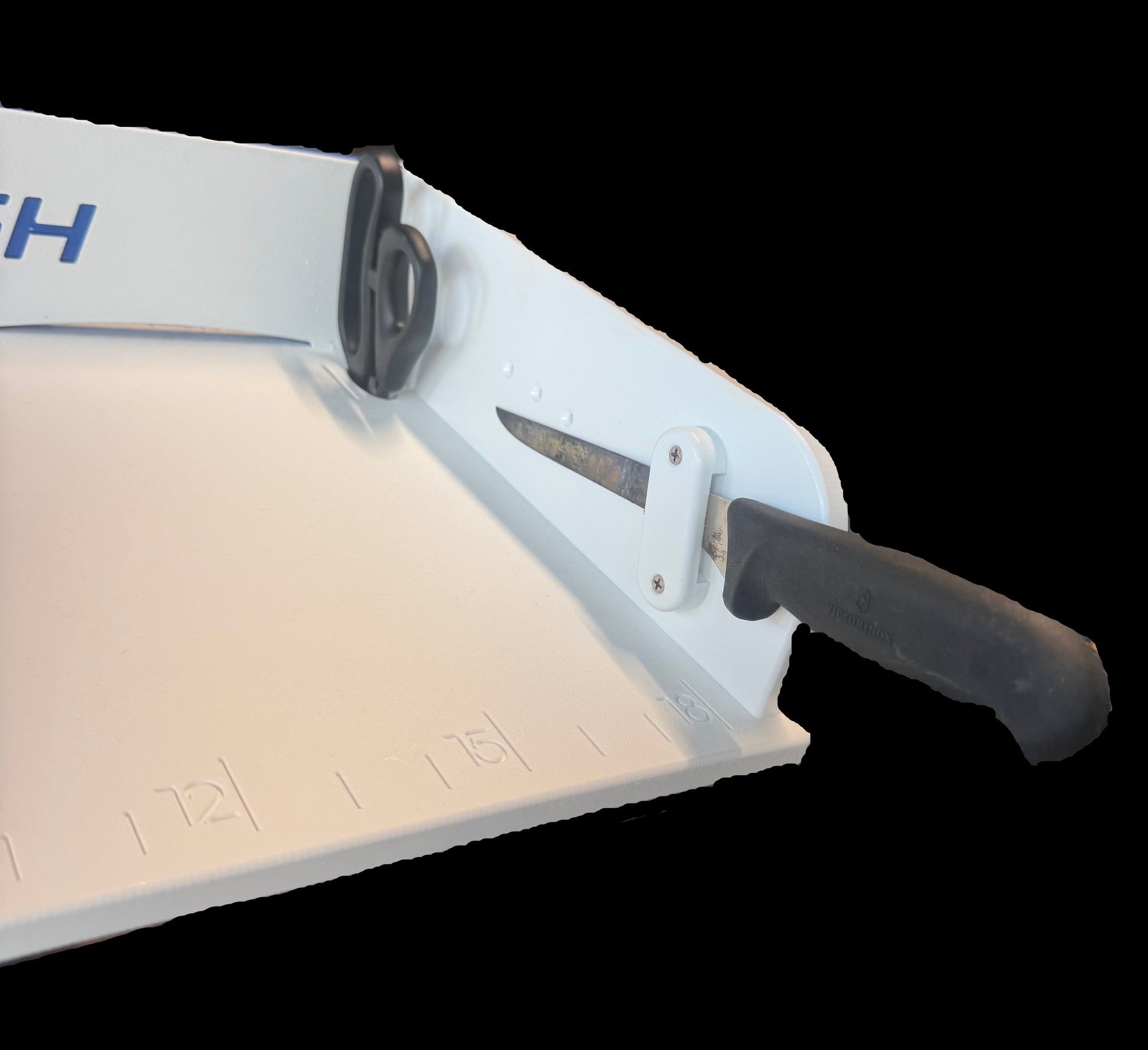 Dogfish Rod Holder Cutting Table - Dogfish Tackle & Marine