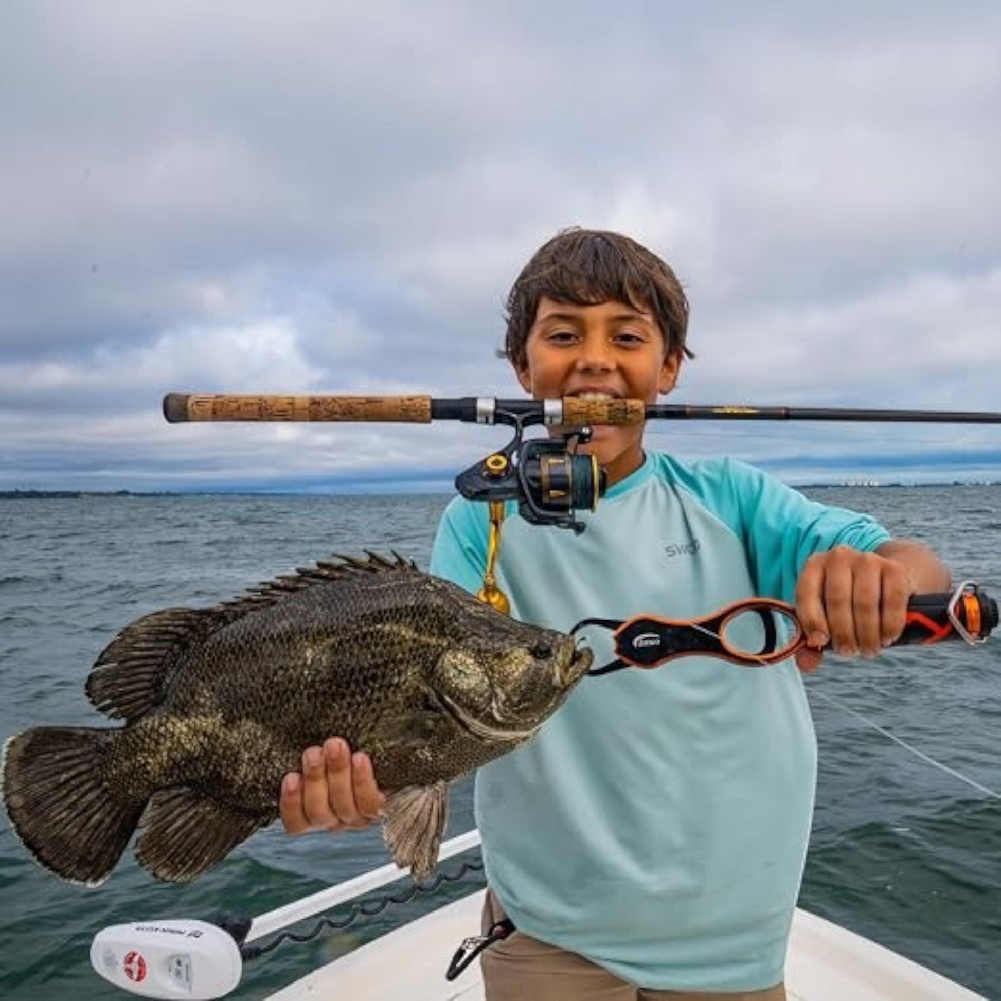 Danco Lunar - 1 Lip Gripper and Scale - Dogfish Tackle & Marine