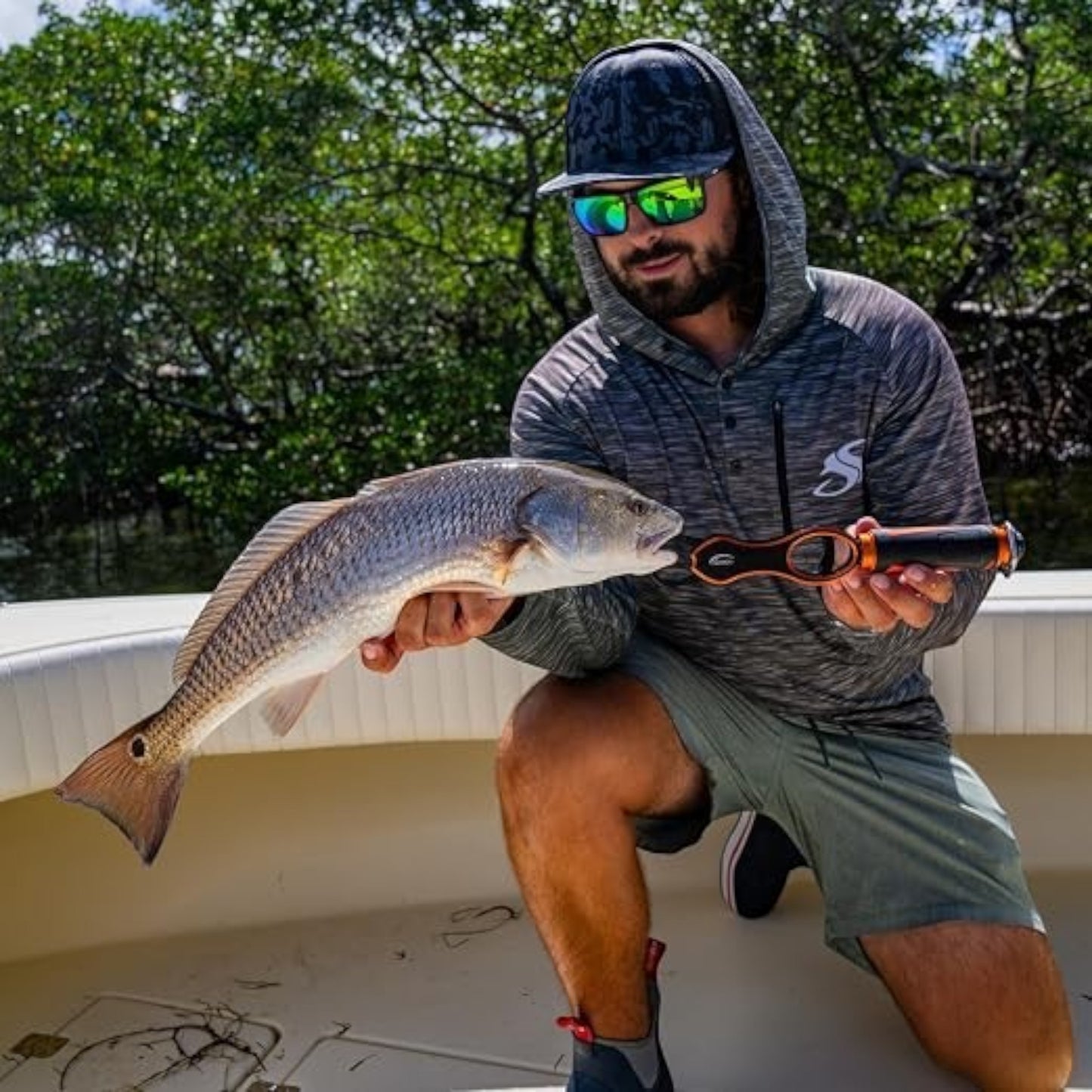 Danco Lunar - 1 Lip Gripper and Scale - Dogfish Tackle & Marine