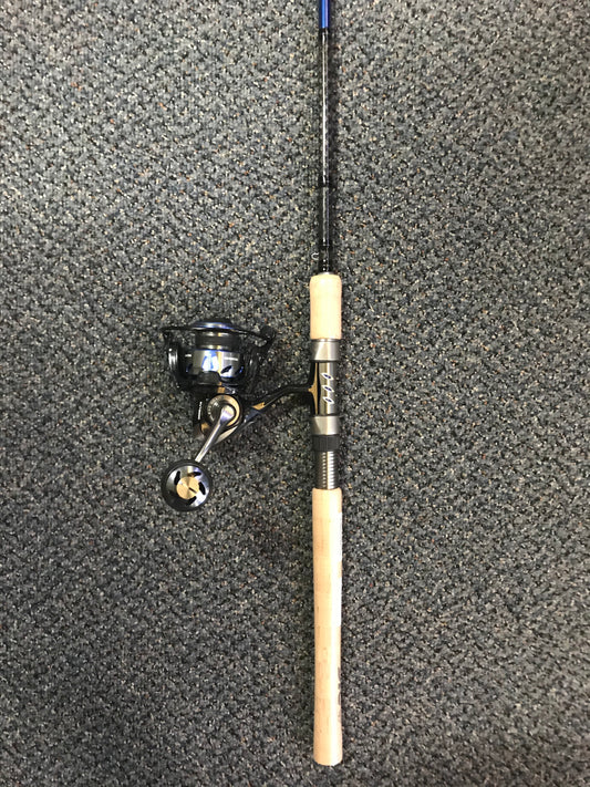 Tsunami Evict 3000 - Carbon Shield 7' MH Spinning Reel Combo - Dogfish Tackle & Marine