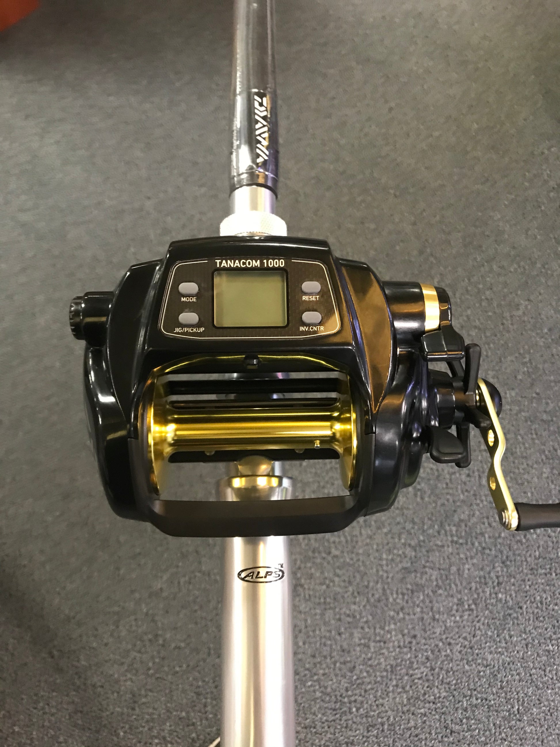 Tanacom 1000 Saltist 56HT-SWT Combo with 80lb Dog Tooth x8